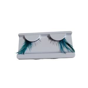 HUDABEAUTY~TEAL FEATHERS~False Eyelashes - Natural Handmade~1 Pack-1 Pair. NEW